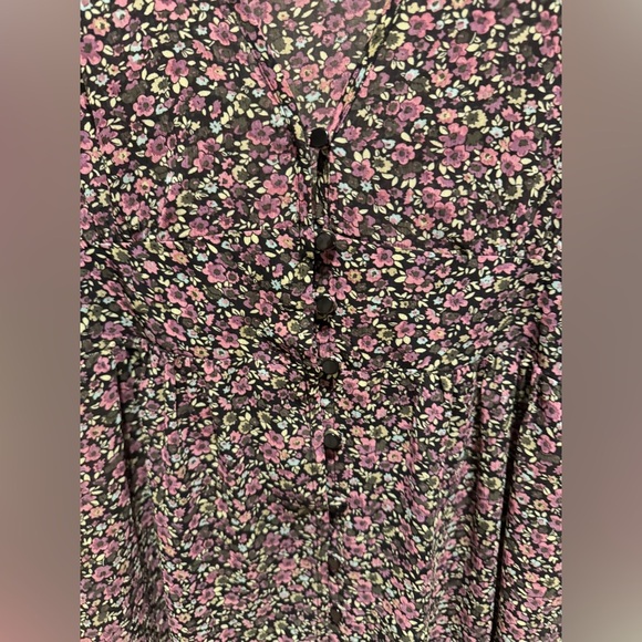 American Rag V-Neck Button Up Sheer Floral Short Sleeve Blouse Top Small - Picture 3 of 5